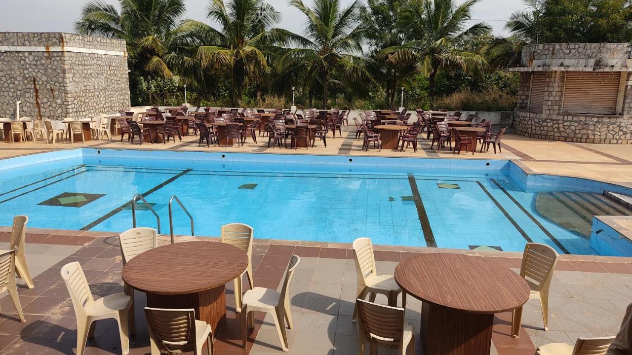 Kanthi Resorts Badami Bagalkot ภายนอก รูปภาพ