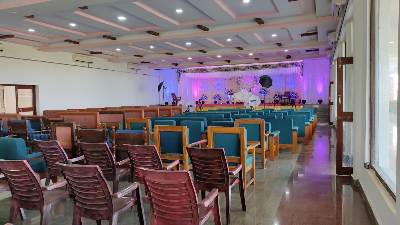 Kanthi Resorts Badami Bagalkot ภายนอก รูปภาพ