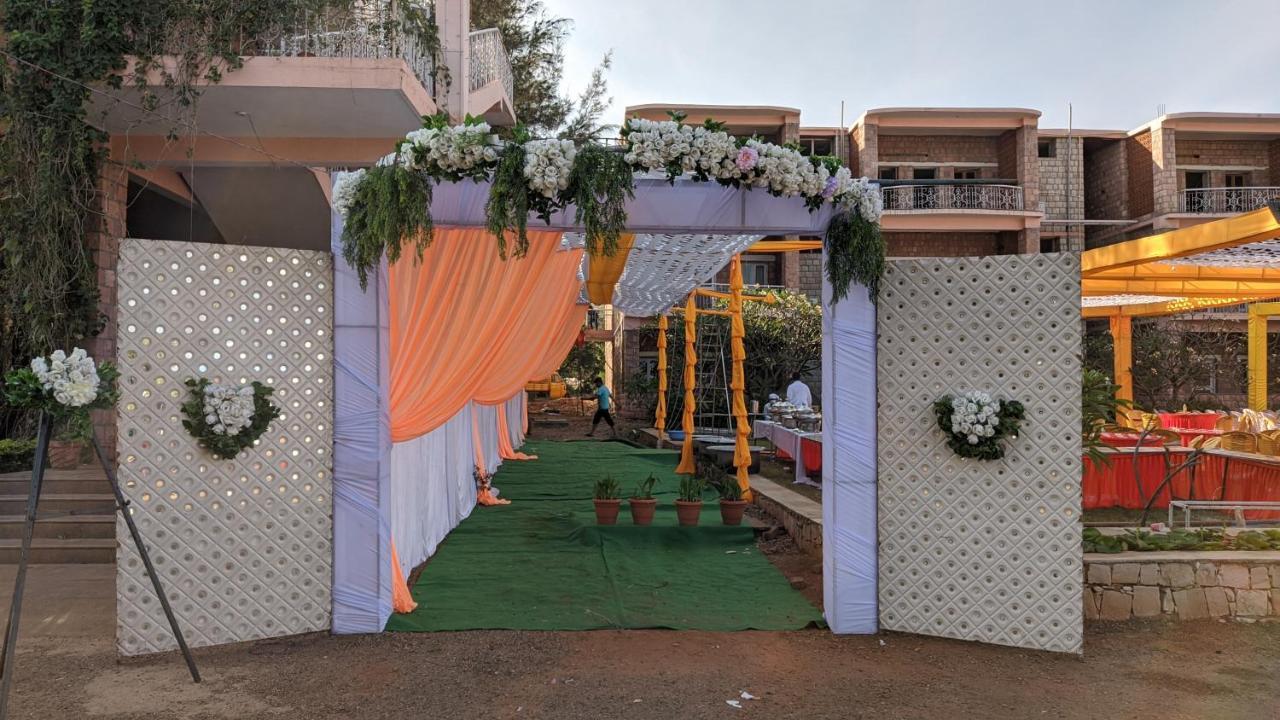 Kanthi Resorts Badami Bagalkot ภายนอก รูปภาพ